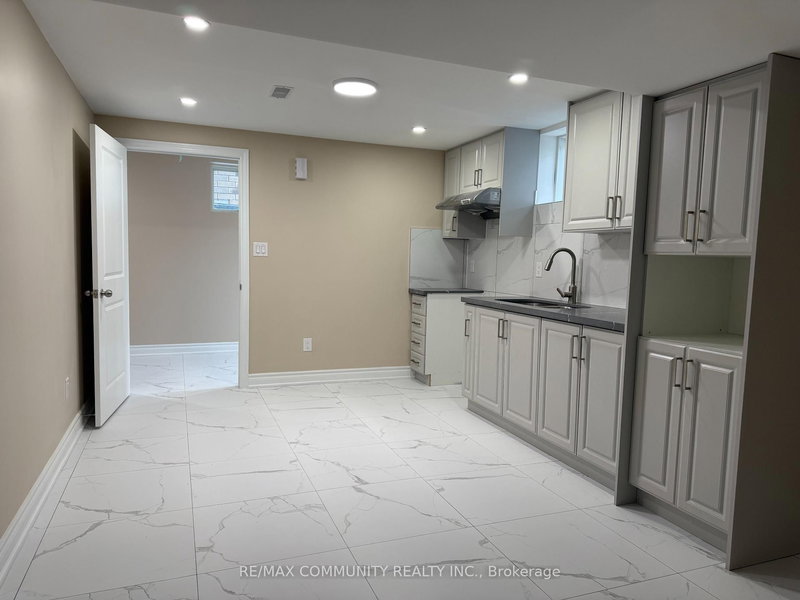 1159 Dragonfly Ave, Pickering, L1X 0G1 | Image 3