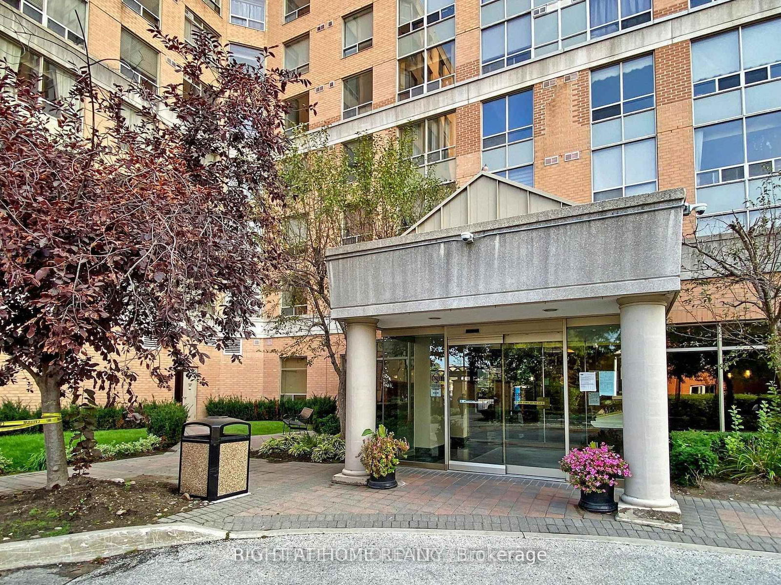 Condo for sale at 823-1883 McNicoll Avenue, Toronto, Steeles, M1V 5M3 - MLS: E12001486