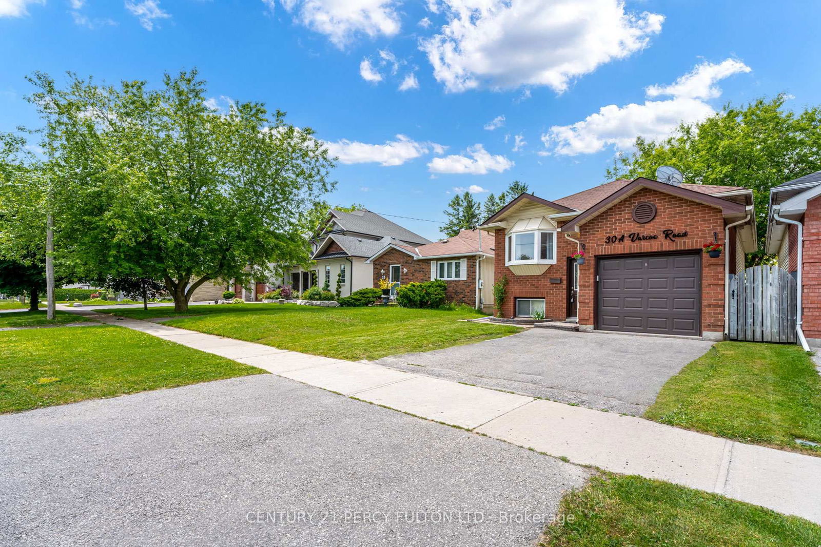 Detached House for sale at 30A Varcoe Road, Clarington, Courtice, L1E 2T7 - MLS: E12001948