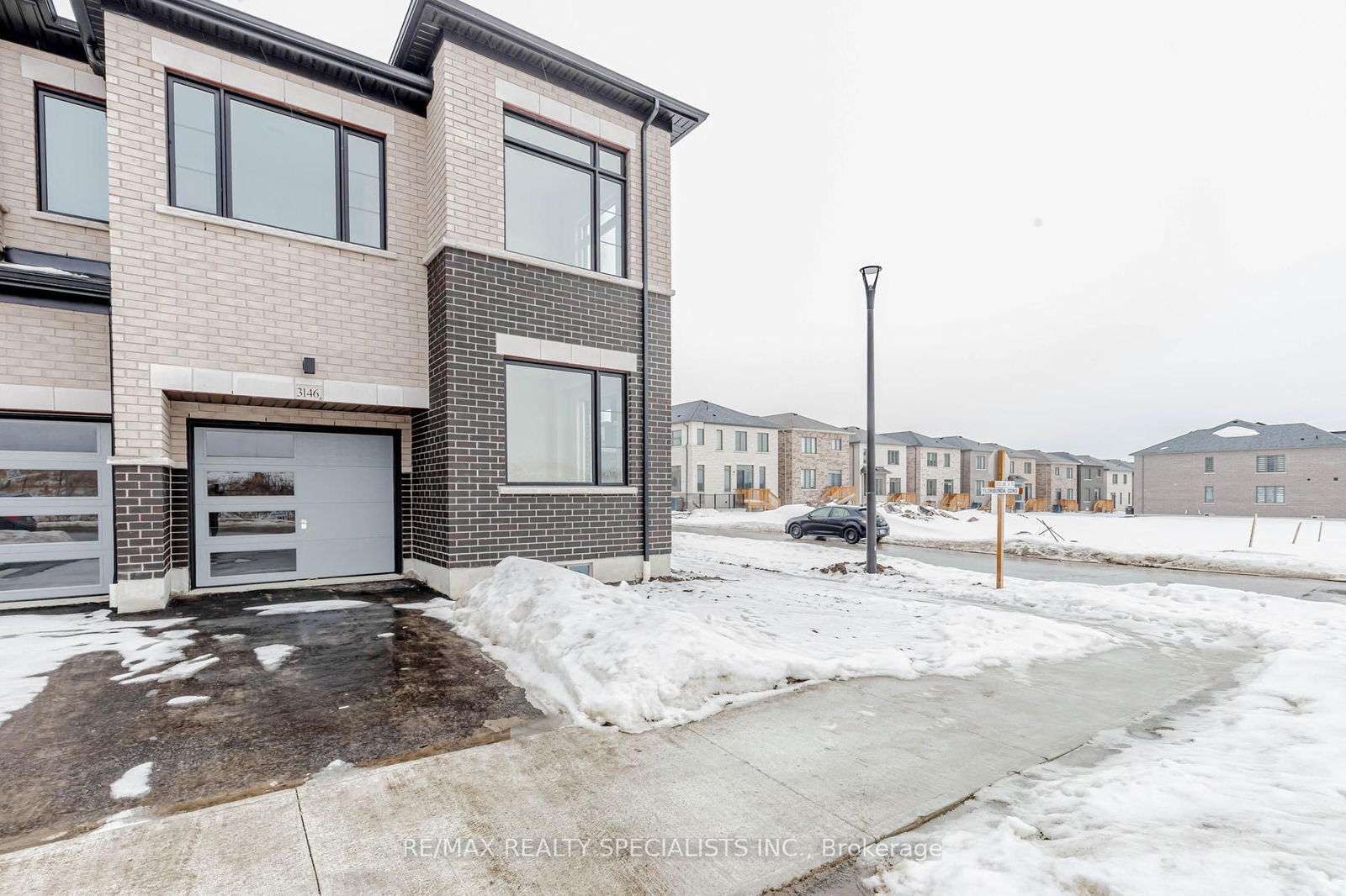 Townhouse for lease at 3146 Sideline 16 Road, Pickering, Rural Pickering, L1T 4W1 - MLS: E12002054