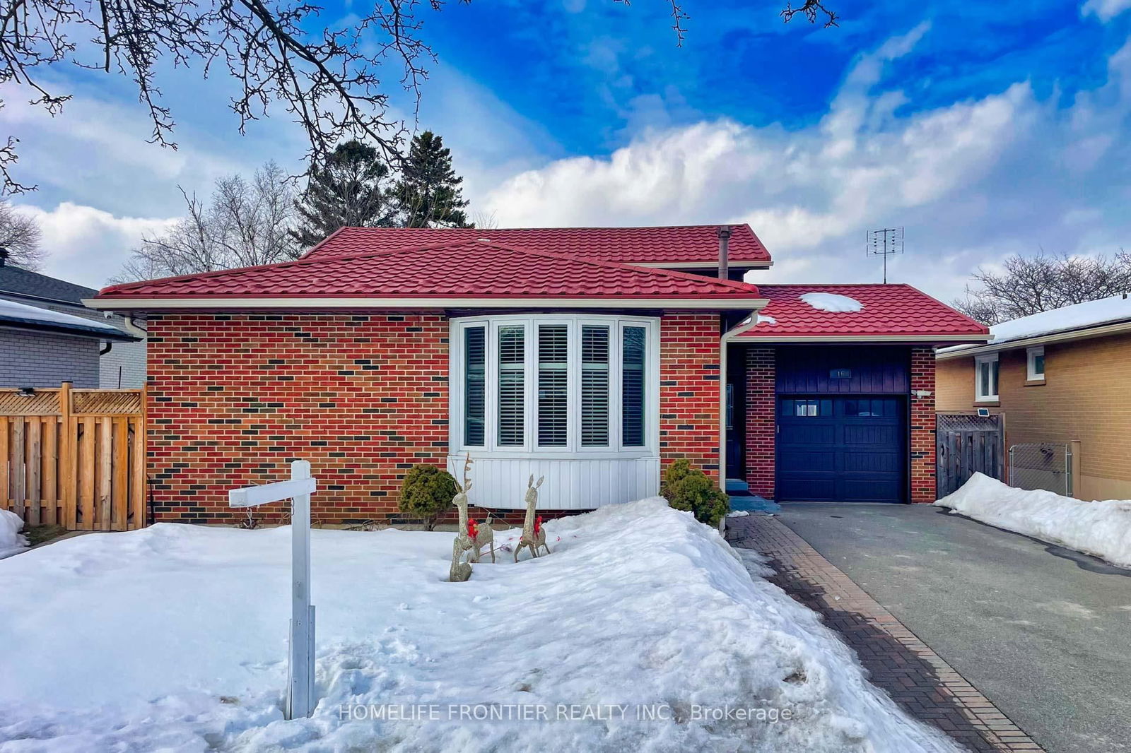 Detached House for sale at 16 Bridlington Street, Toronto, Woburn, M1H 2L5 - MLS: E12002552