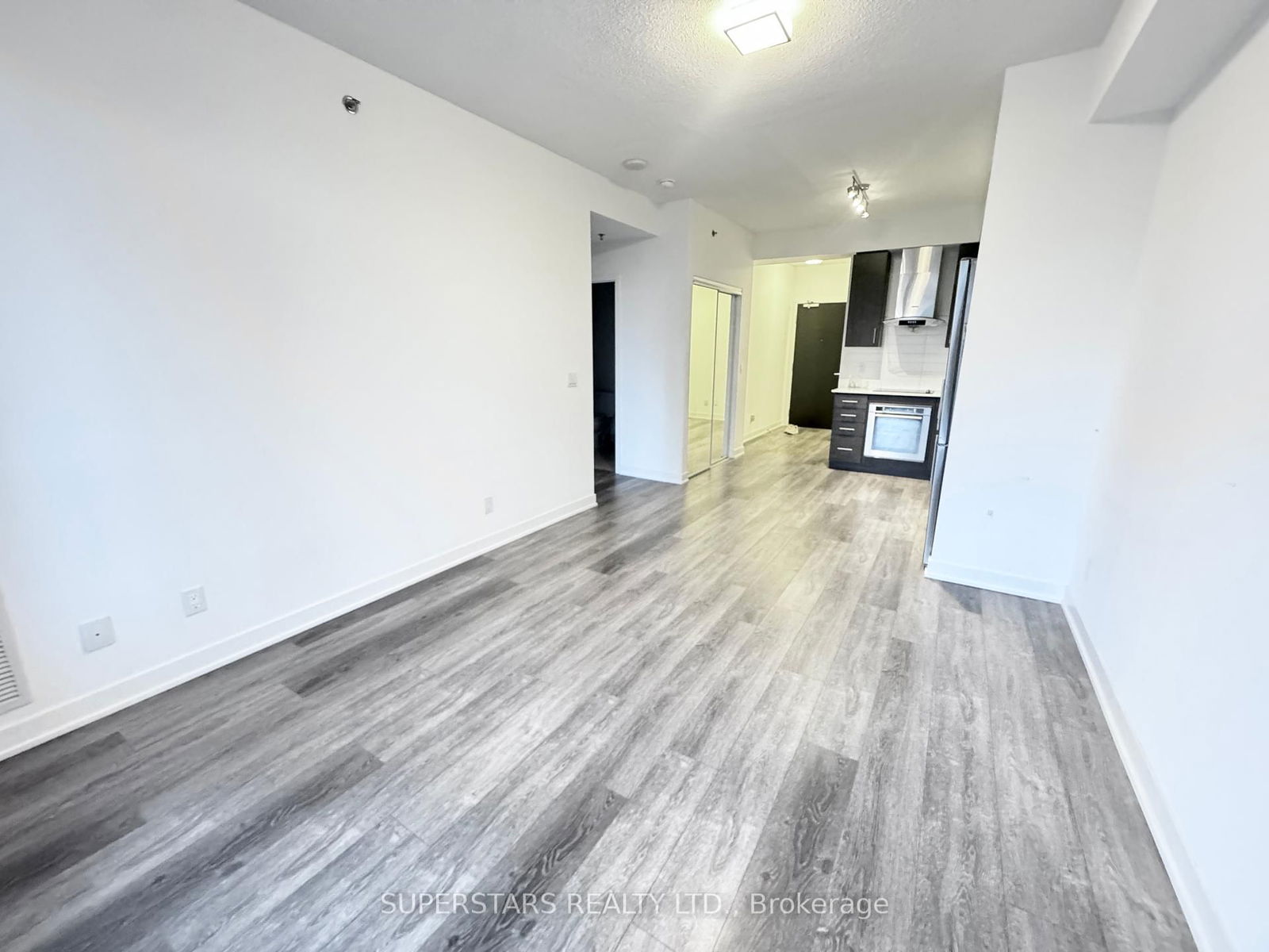 Condo for sale at 308-195 Bonis Avenue, Toronto, Tam O'Shanter-Sullivan, M1T 0A5 - MLS: E12003184