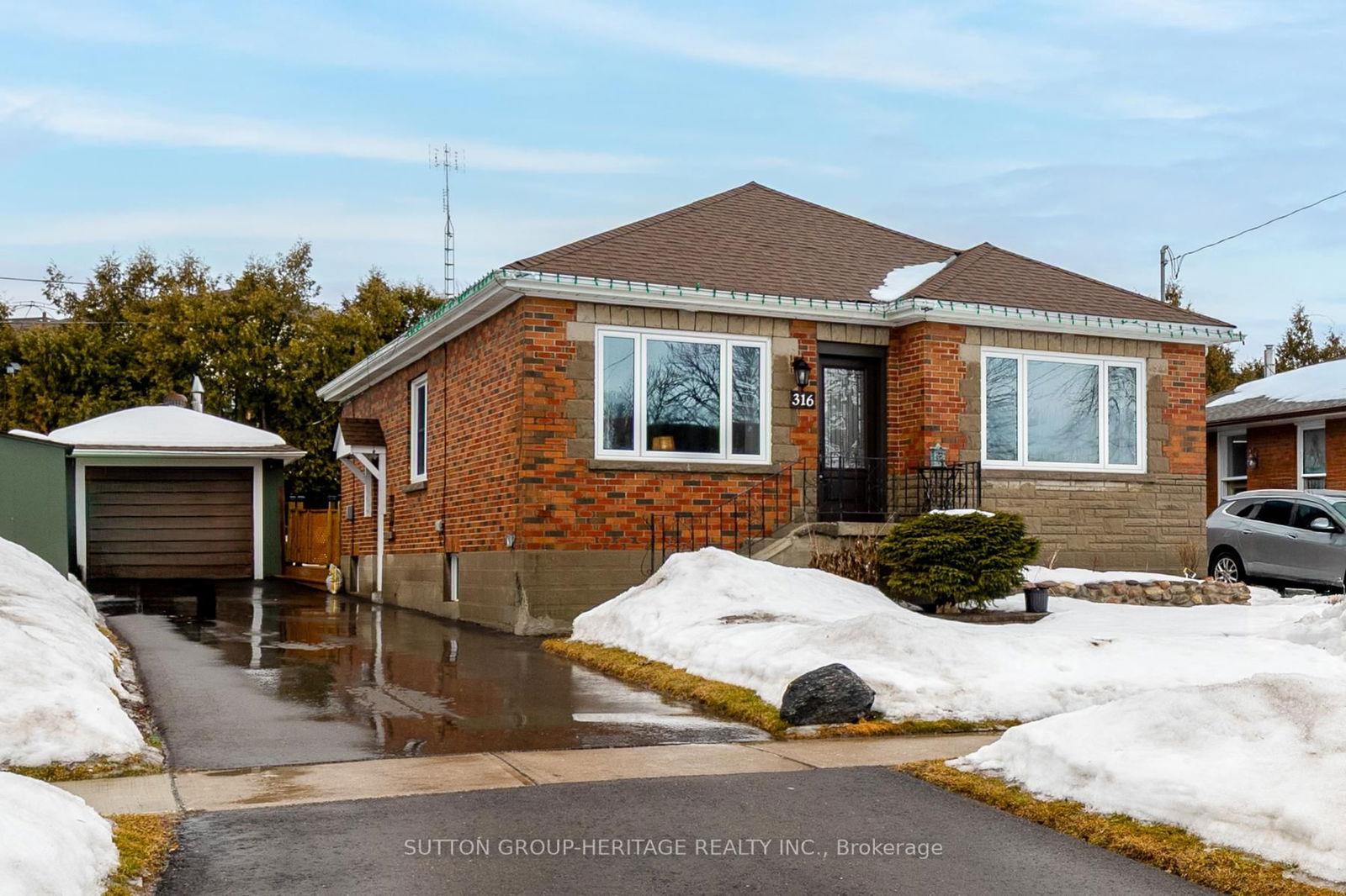 Detached House sold at 316 Central Park Boulevard, Oshawa, Central, L1H 5X1 - MLS: E12003886