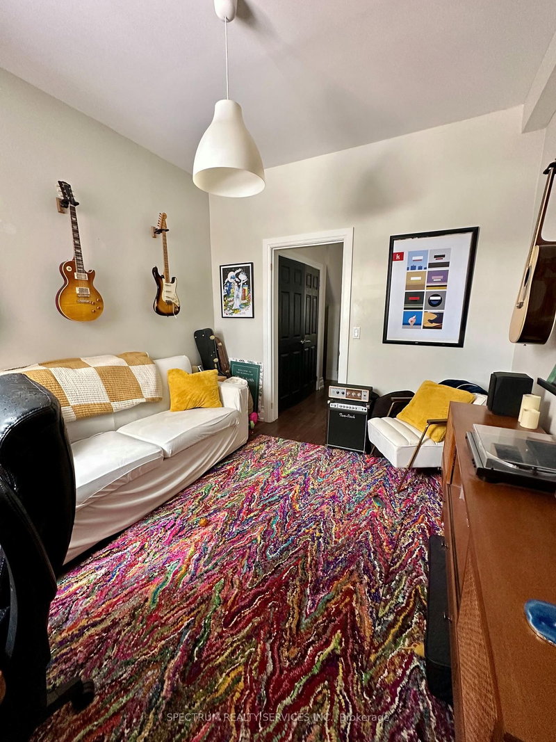 1 - 92 Caroline Ave, Toronto, M4M 2X7 | Image 3
