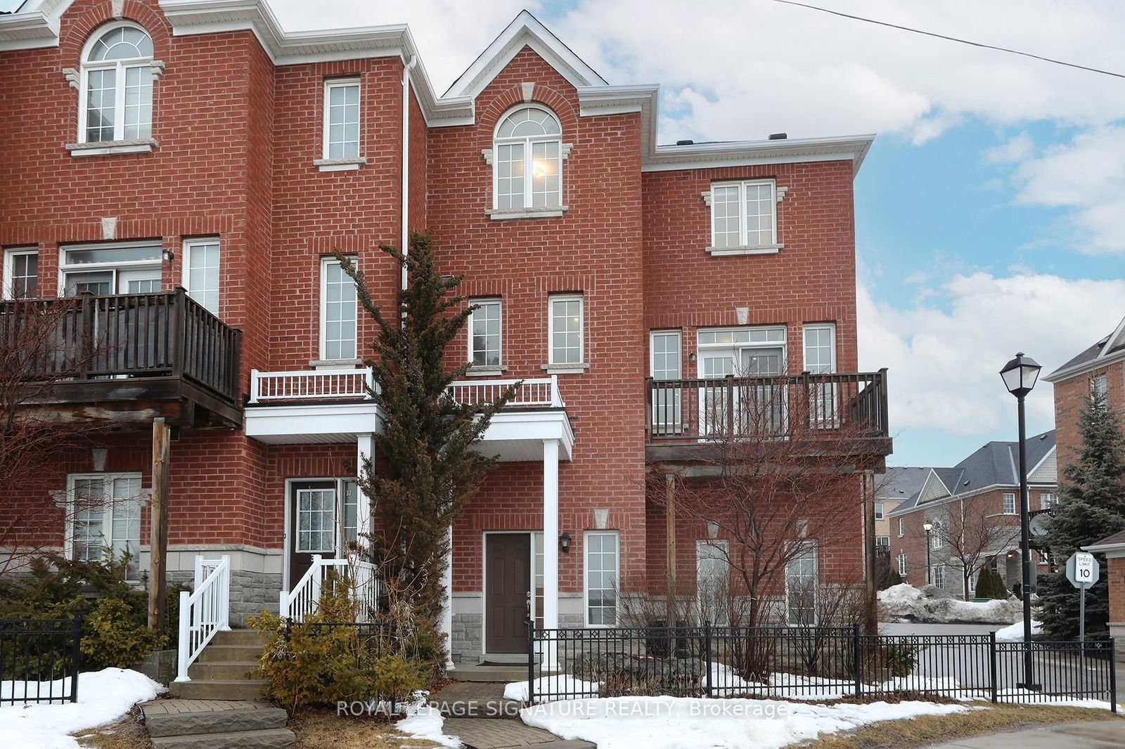 Townhouse for sale at 38-530 Kingston Road, Pickering, Woodlands, L1V 0C3 - MLS: E12004277