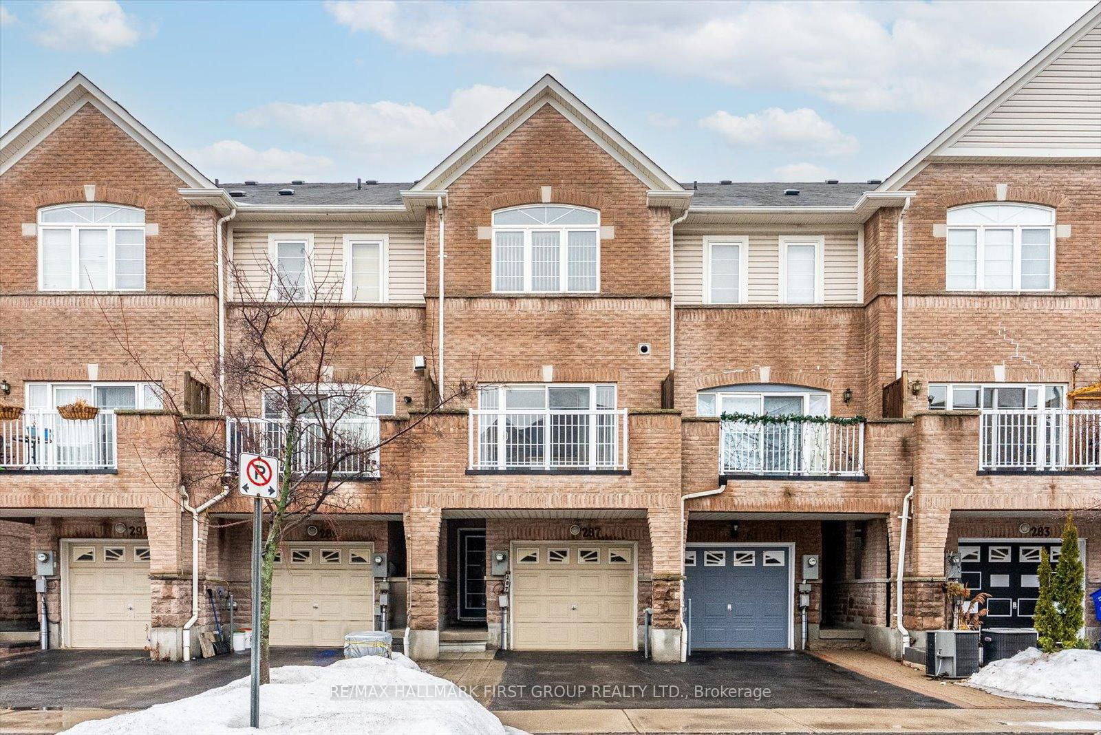 Townhouse sold at 287 Monarch Avenue, Ajax, South West, L1S 0C2 - MLS: E12004342