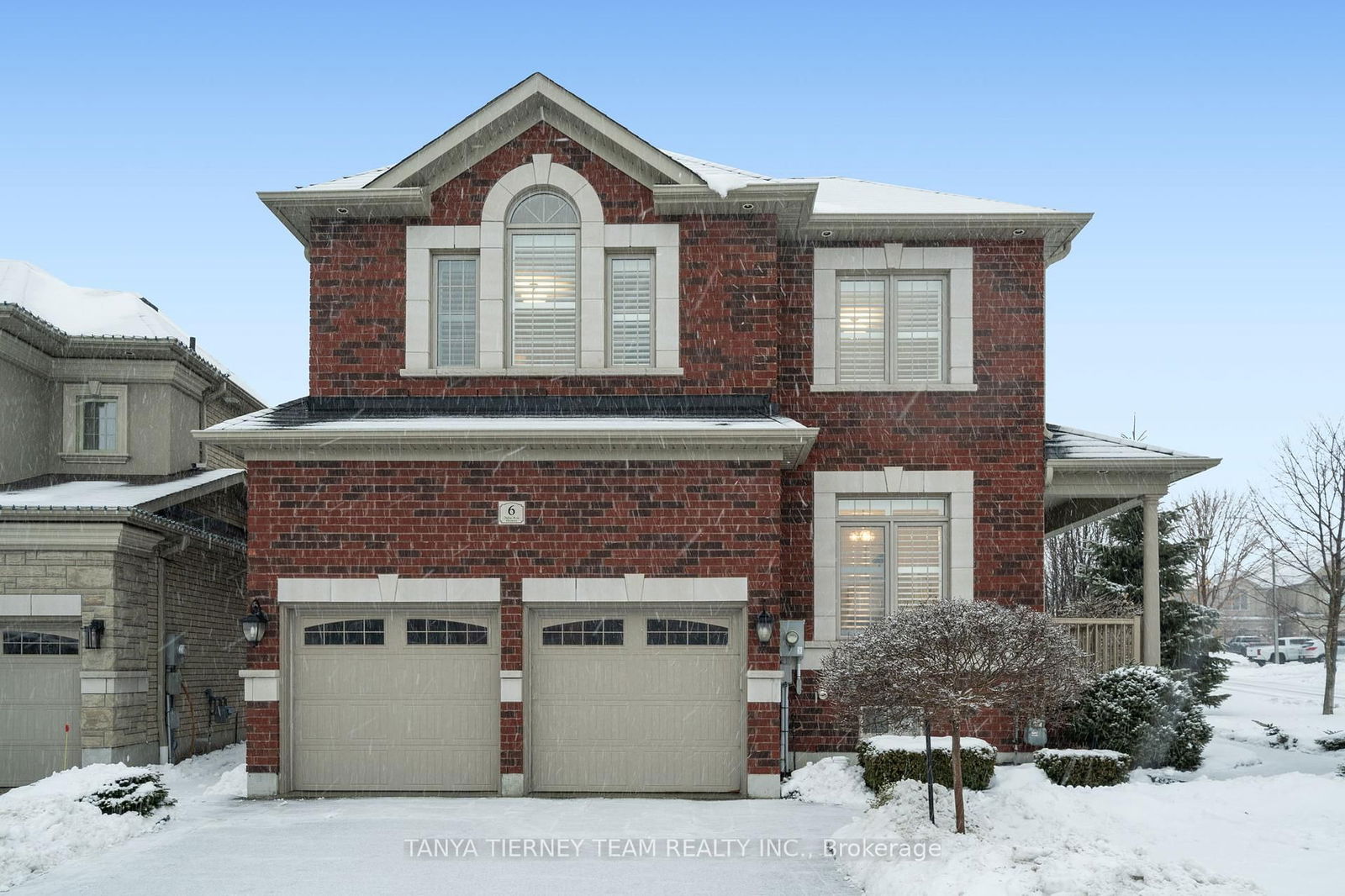 Detached House for sale at 6 Lady May Drive, Whitby, Rolling Acres, L1R 0L6 - MLS: E12004469