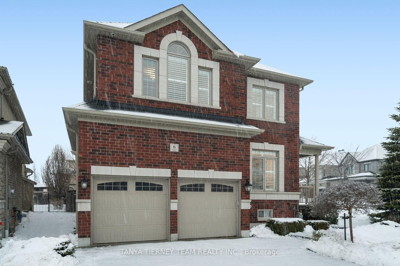 Detached House for sale at 6 Lady May Drive, Whitby, Rolling Acres, L1R 0L6 - MLS: E12004469