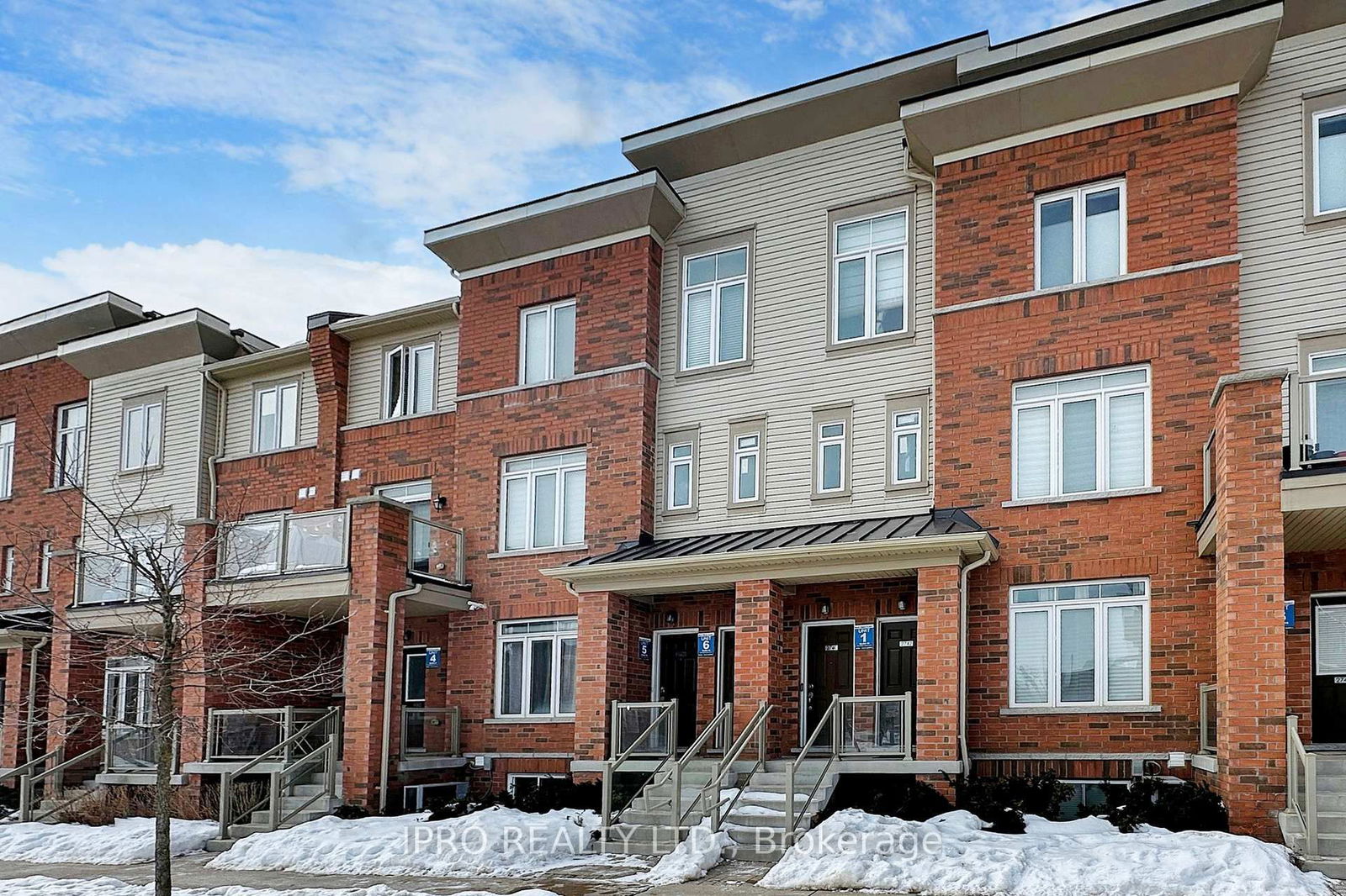 Townhouse for sale at 6-2738 William Jackson Drive, Pickering, Duffin Heights, L1X 0E6 - MLS: E12005079