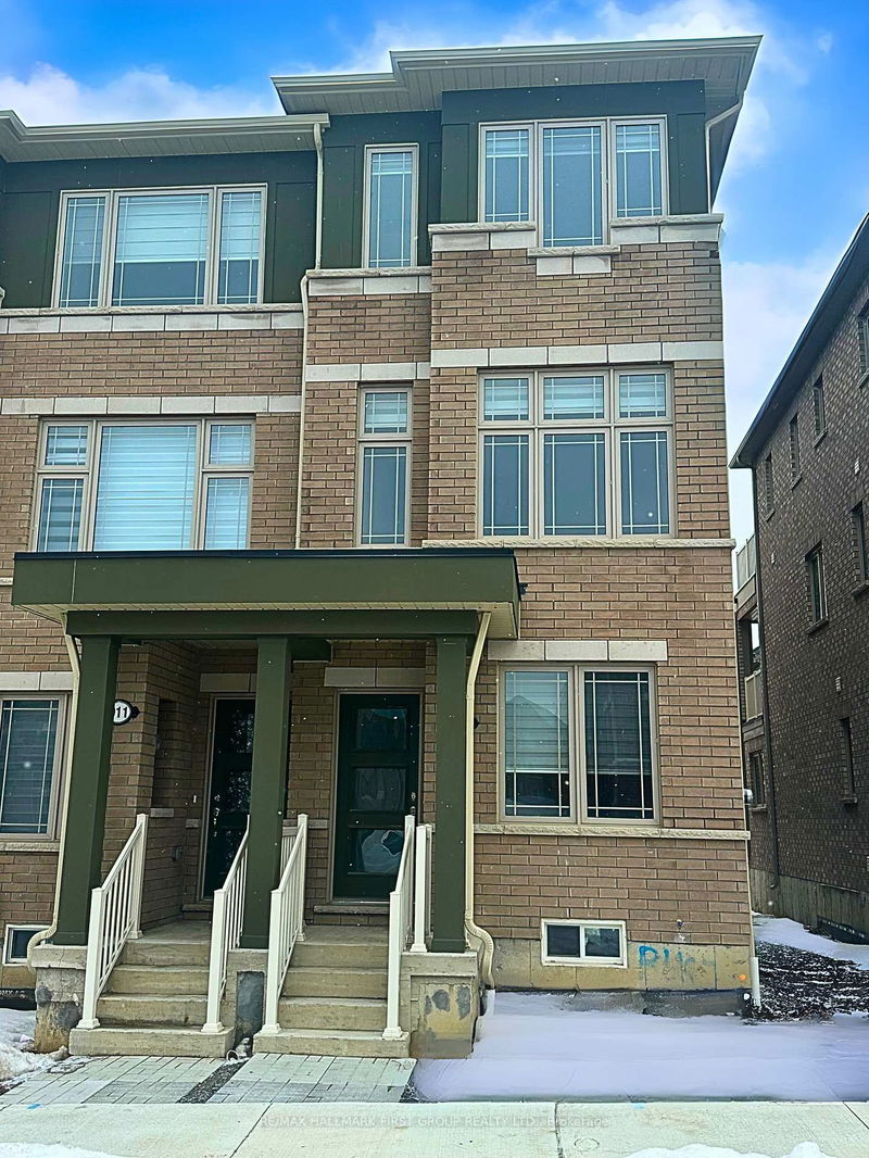 home for lease on 909 Crowsnest Hllw