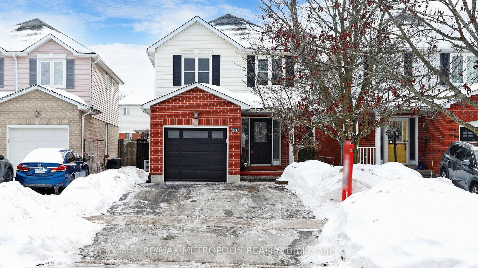 Detached House for sale at 31 Hearthstone Crescent, Clarington, Courtice, L1E 2X7 - MLS: E12005610