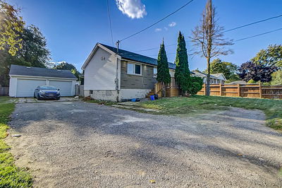 72 Thickson Rd, Whitby - Blue Grass Meadows image-0-1