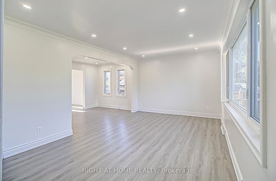 72 Thickson Rd, Whitby - Blue Grass Meadows image-0-3