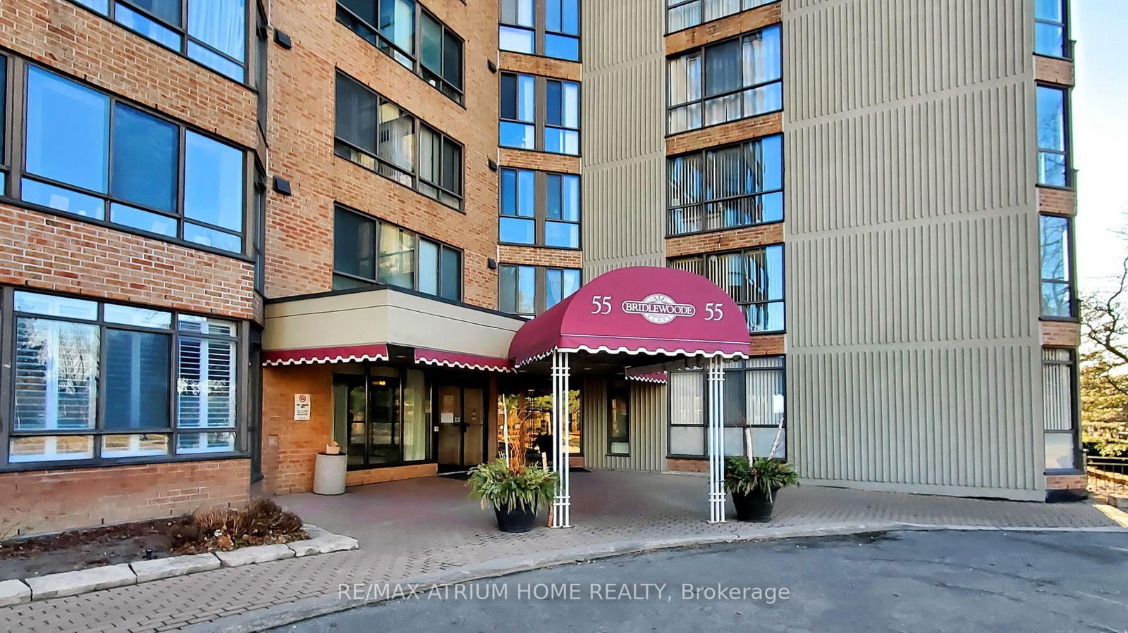 Condo sold at 609-55 Bamburgh Circle, Toronto, Steeles, M1W 3V4 - MLS: E12006112