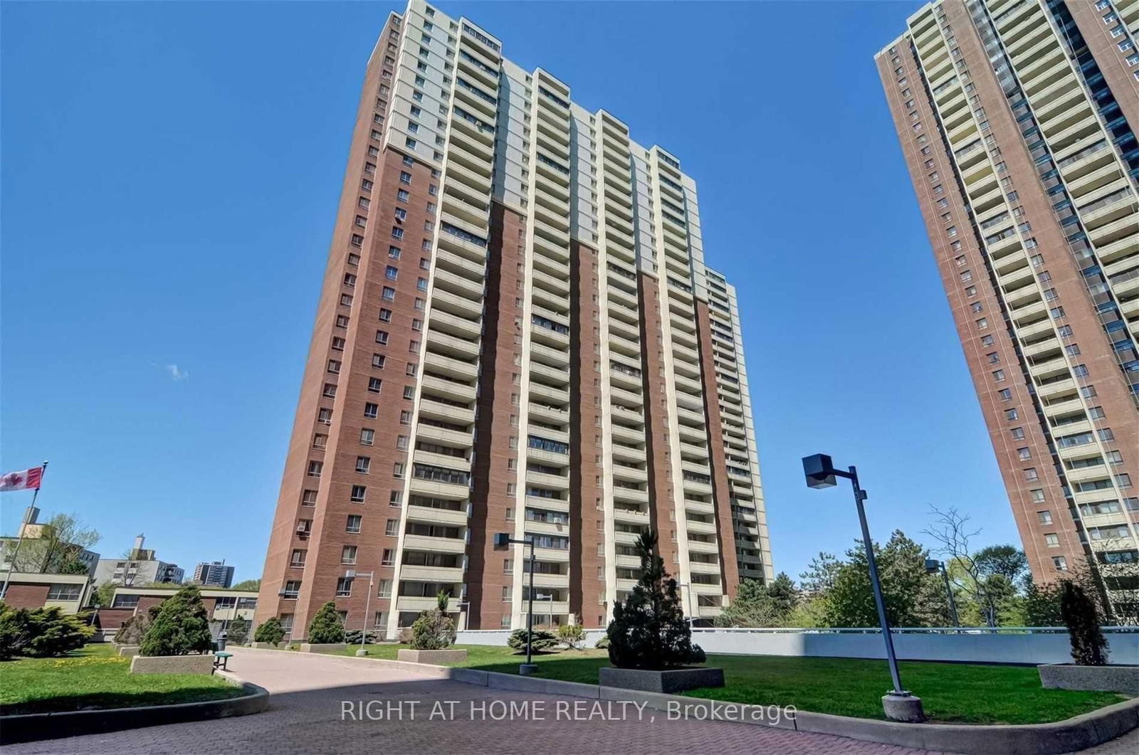 Condo for sale at 1202-1 Massey Square, Toronto, Crescent Town, M4C 5L4 - MLS: E12006146