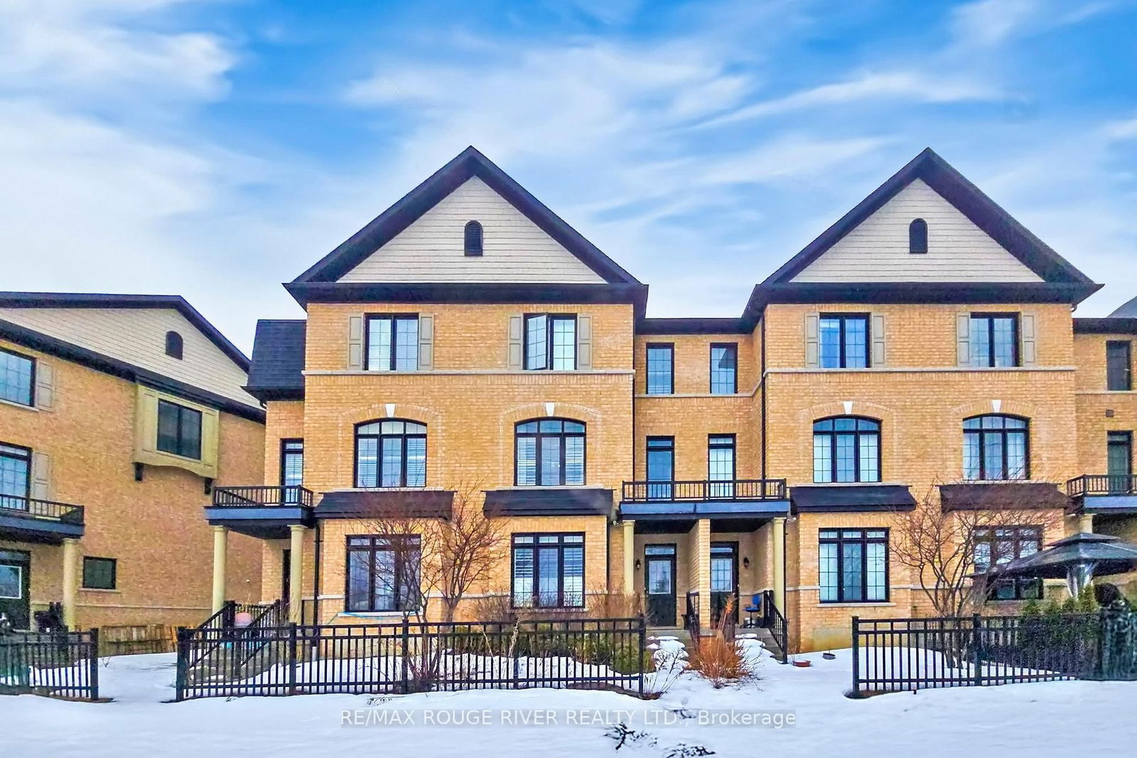 Townhouse sold at 22 Quarrie Lane, Ajax, Northwest Ajax, L1T 0N1 - MLS: E12006713