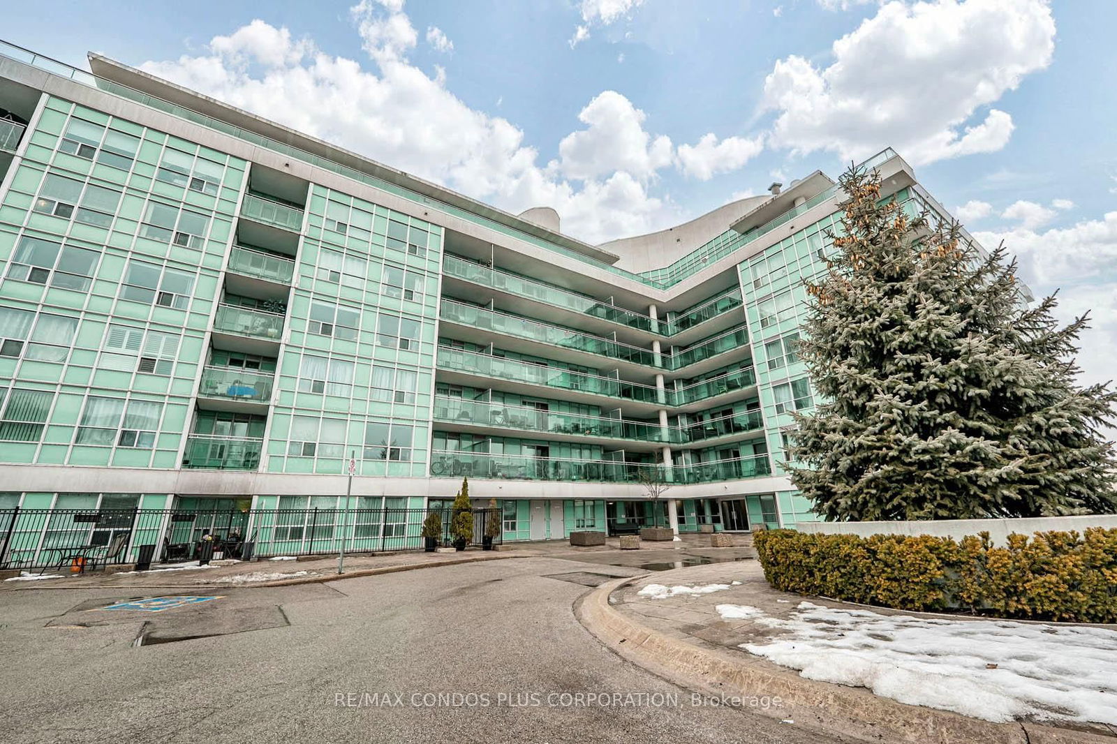 Condo for sale at 227-60 Fairfax Crescent, Toronto, Clairlea-Birchmount, M1L 1Z8 - MLS: E12007587