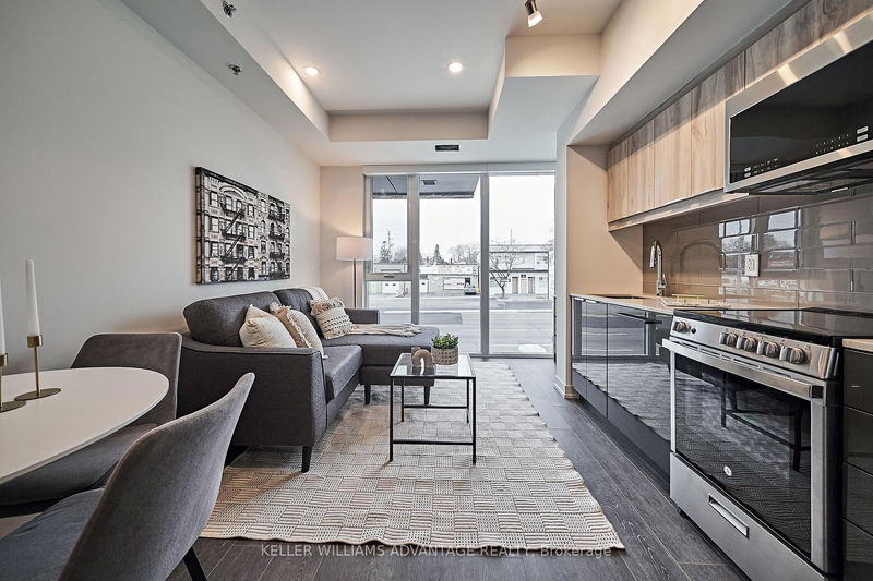 home for lease on 105R-2213 Kingston Road
