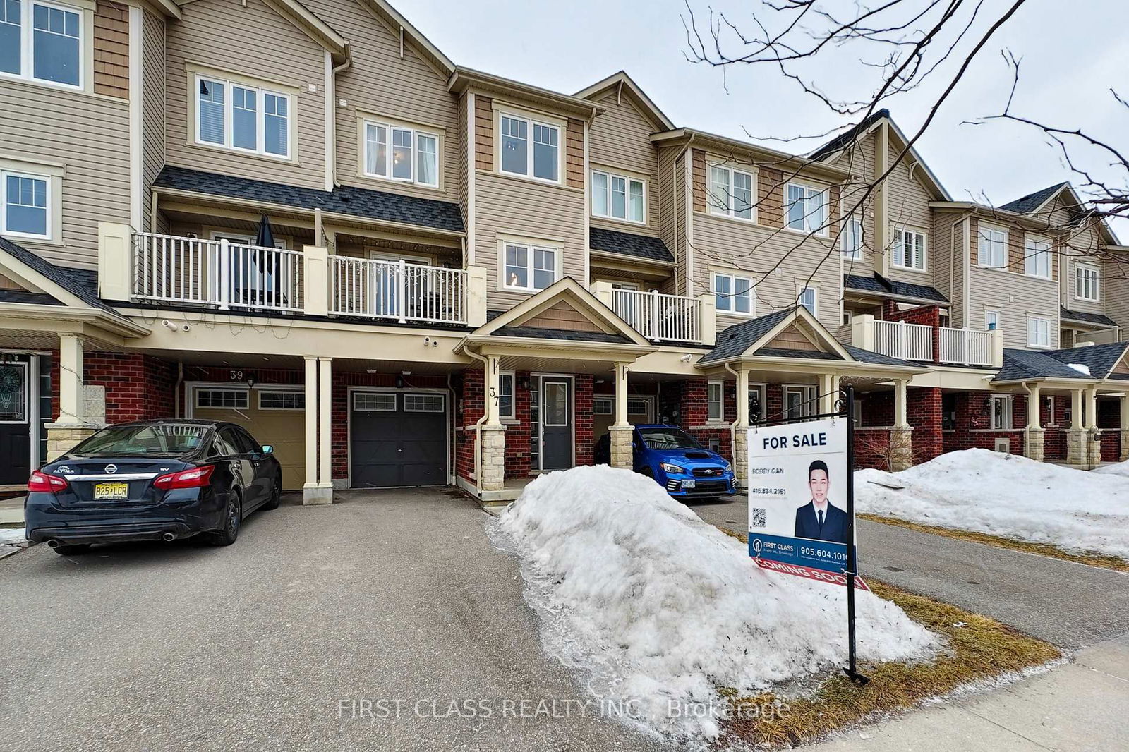 Townhouse for sale at 37 Great Gabe Crescent, Oshawa, Windfields, L1L 0E7 - MLS: E12008461