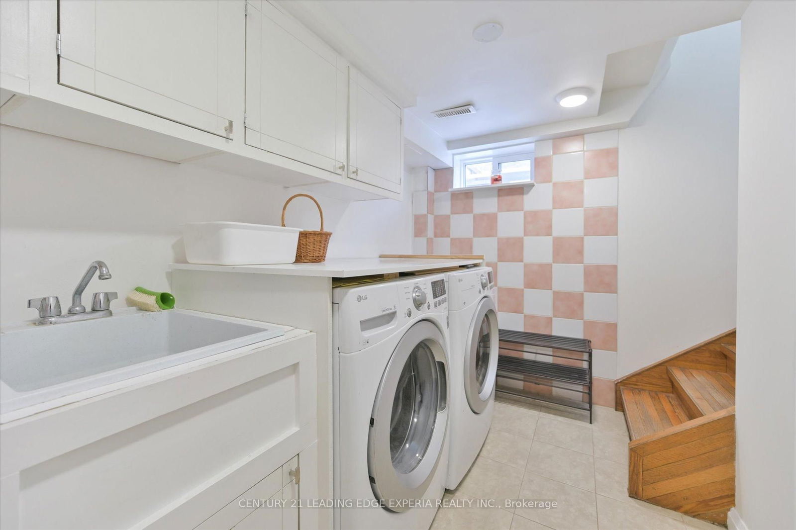 Detached House for lease at Lower-24 Torrens Avenue, Toronto, Broadview North, M4K 2H8 - MLS: E12009121