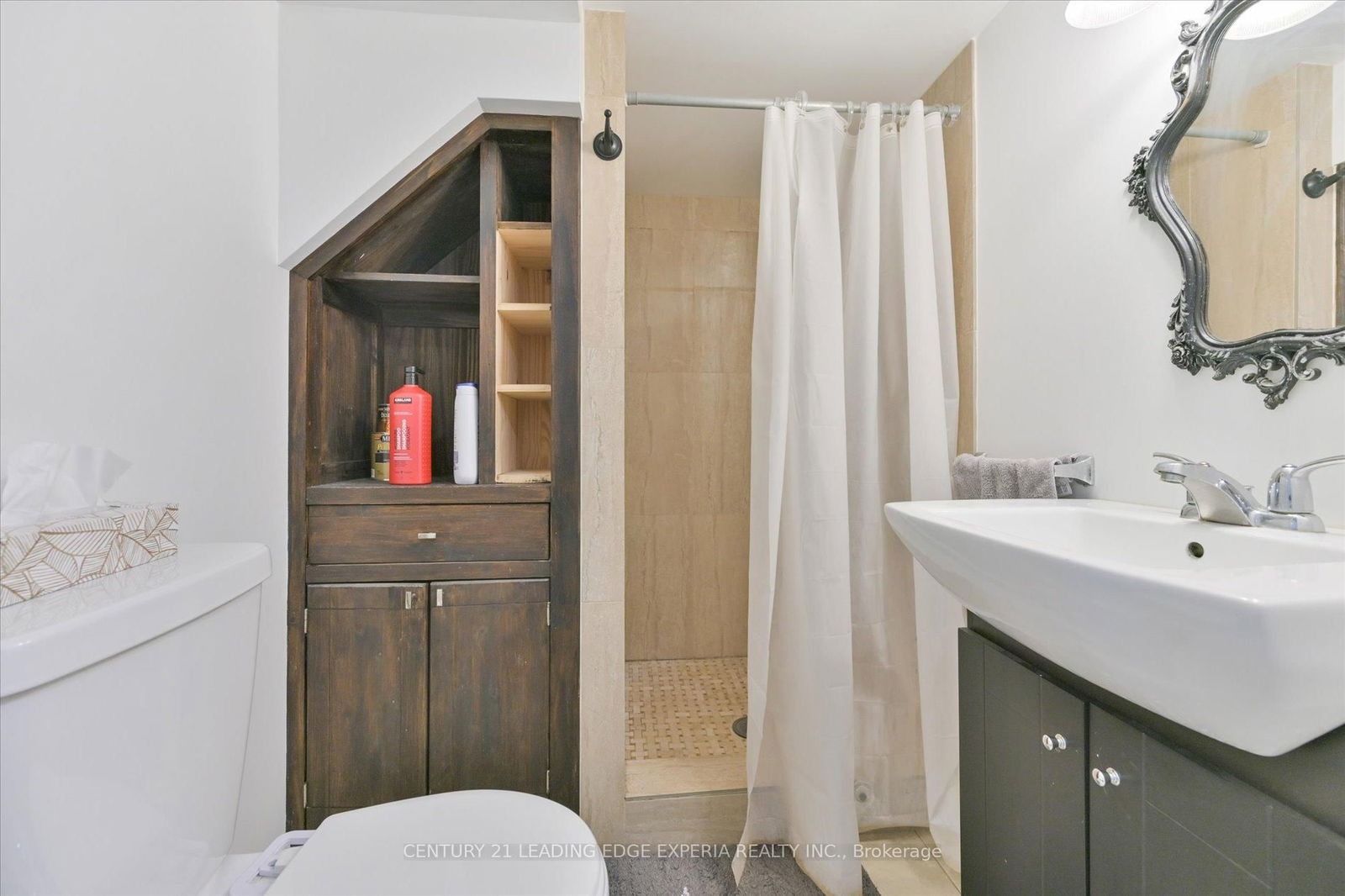 Detached House for lease at Lower-24 Torrens Avenue, Toronto, Broadview North, M4K 2H8 - MLS: E12009121