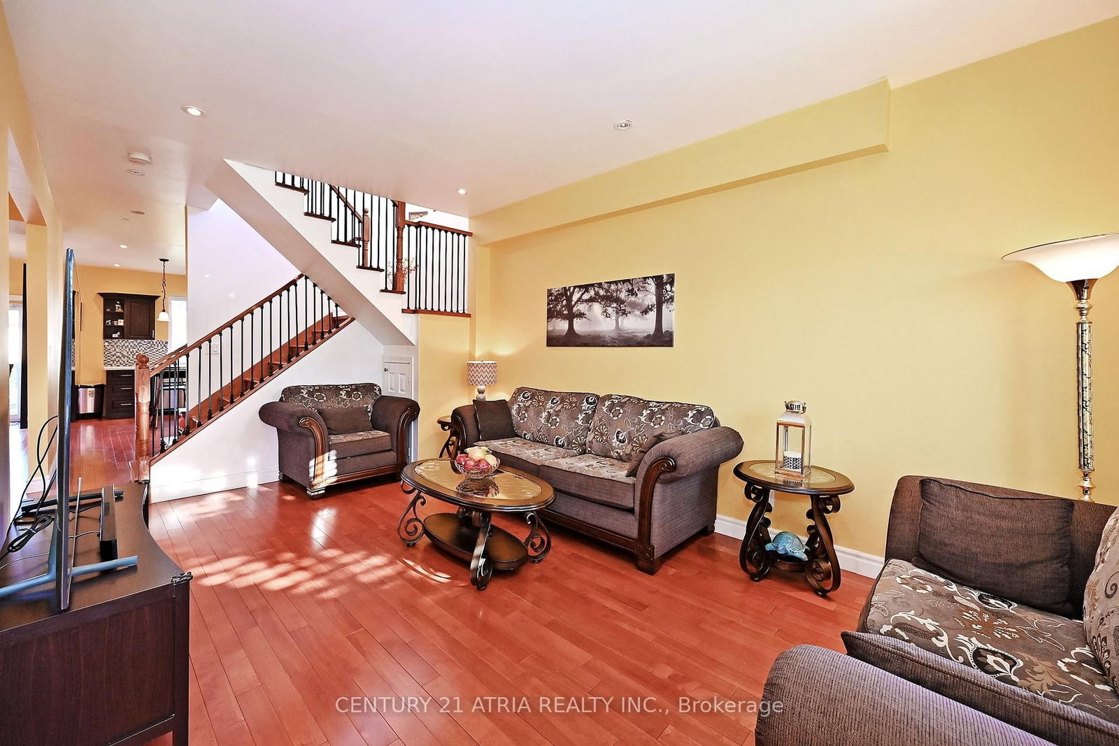 Listing Image 7