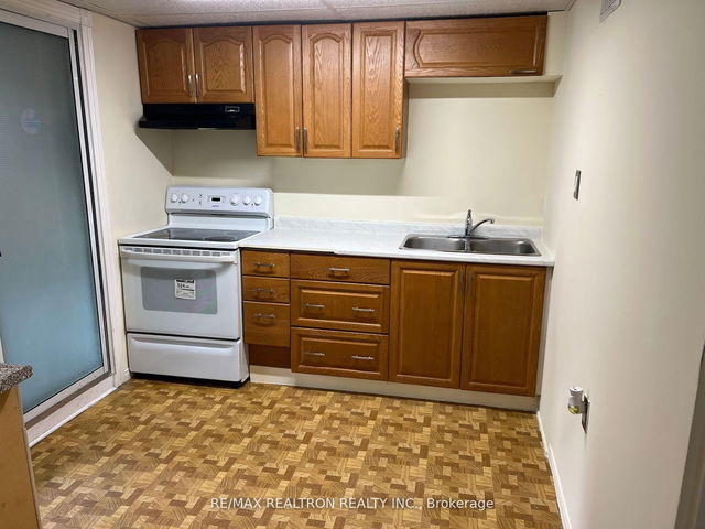 Lower - 1448 Sandhurst Crescent