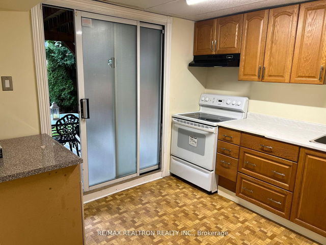 Lower - 1448 Sandhurst Crescent