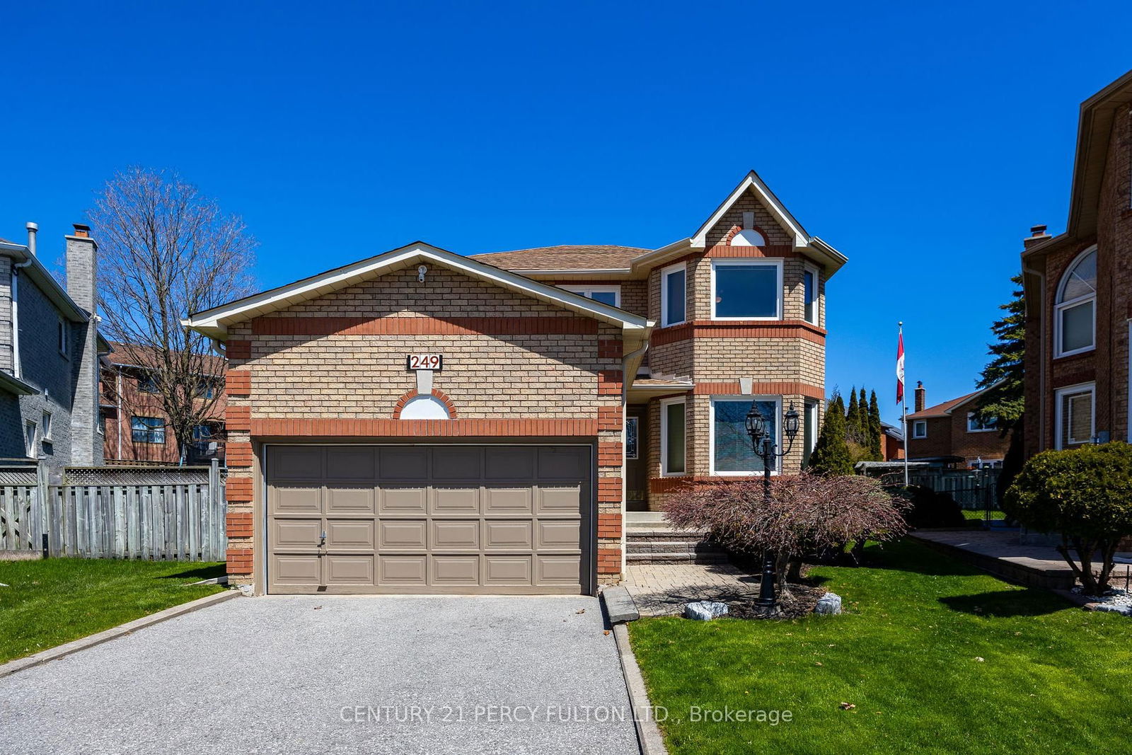 Detached House for sale at 249 Mossbrook Square, Pickering, Highbush, L1V 6P9 - MLS: E12011013