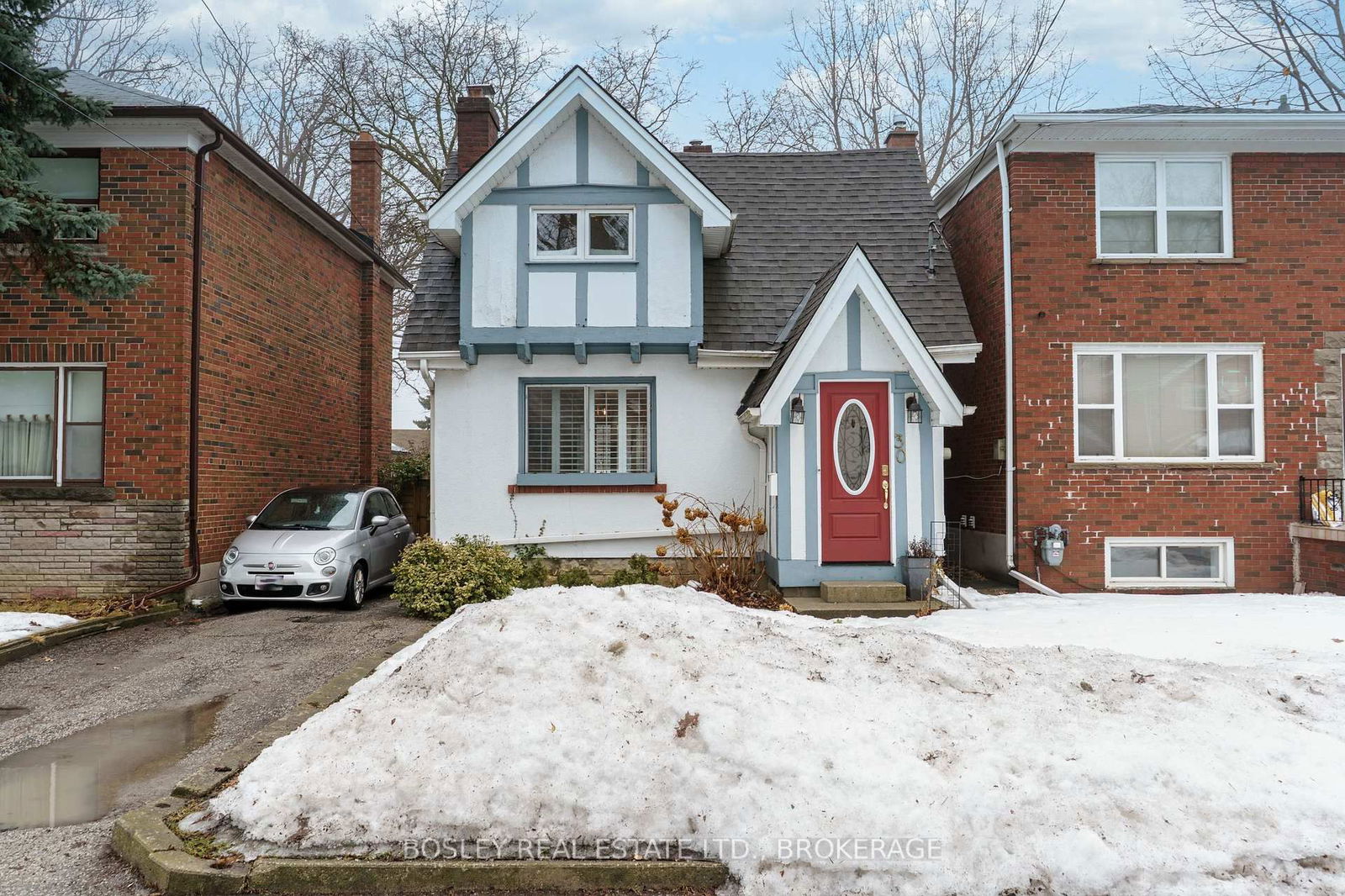 Detached House sold at 30 Mcdonald Avenue, Toronto, Oakridge, M1L 3Y8 - MLS: E12011828