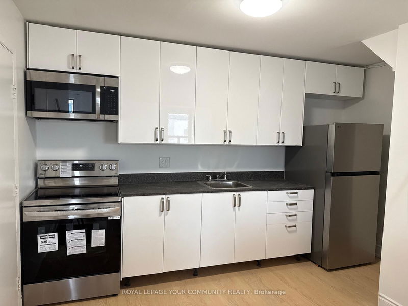 home for lease on 909A Danforth Avenue