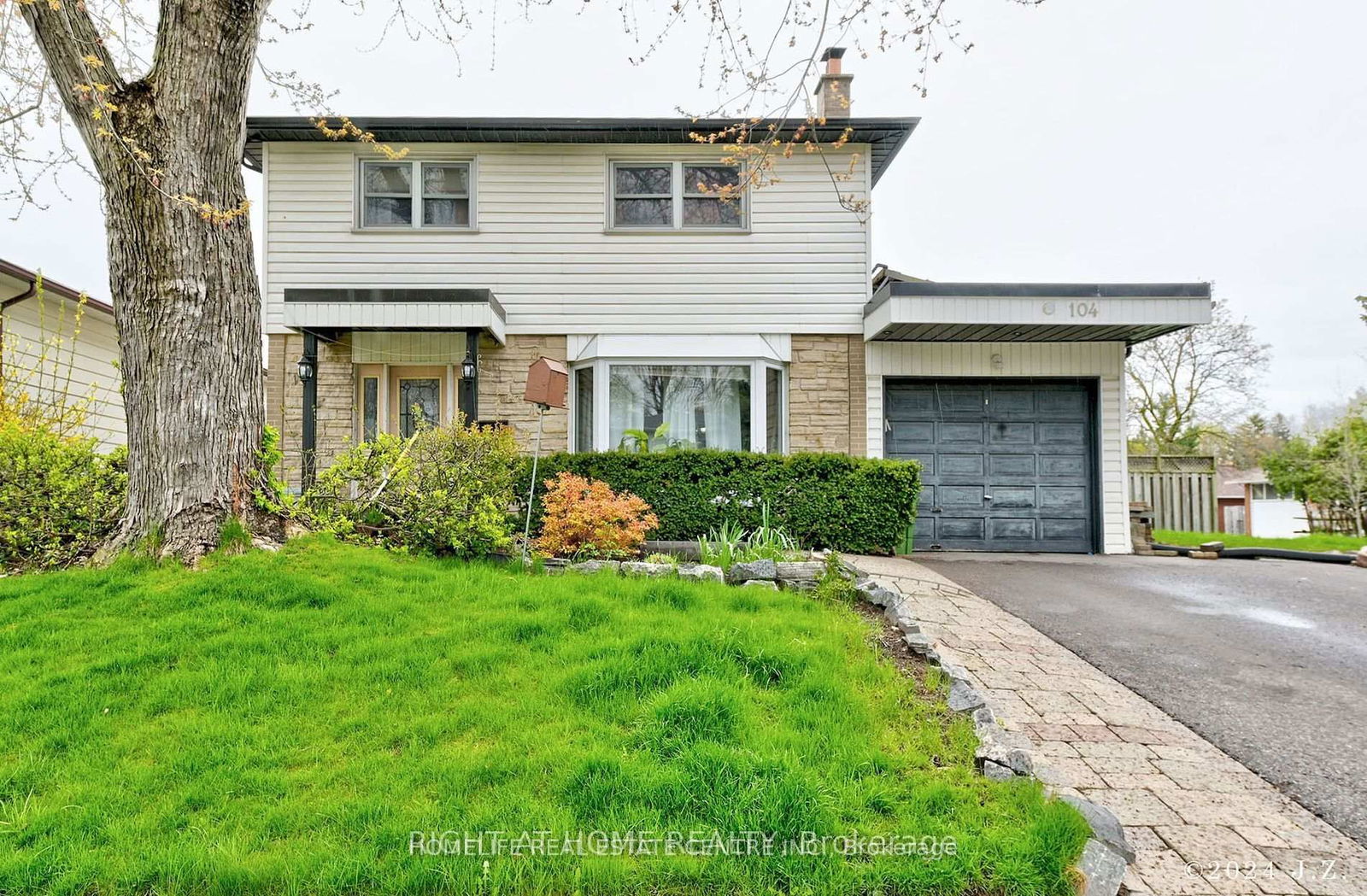 Detached House for sale at 104 Pegasus Trail, Toronto, Woburn, M1G 3P1 - MLS: E12013569