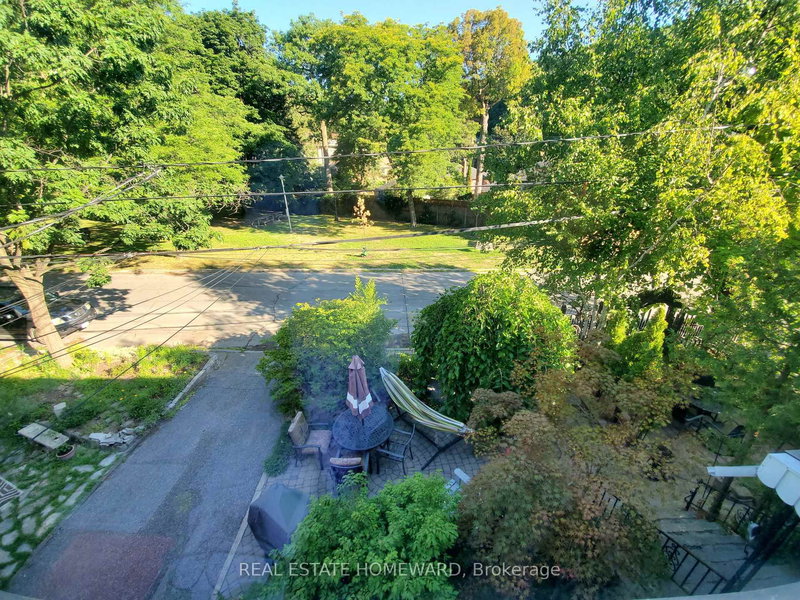 Main Floor - 21 Love Cres, Toronto, M4E 1V6 | Image 2