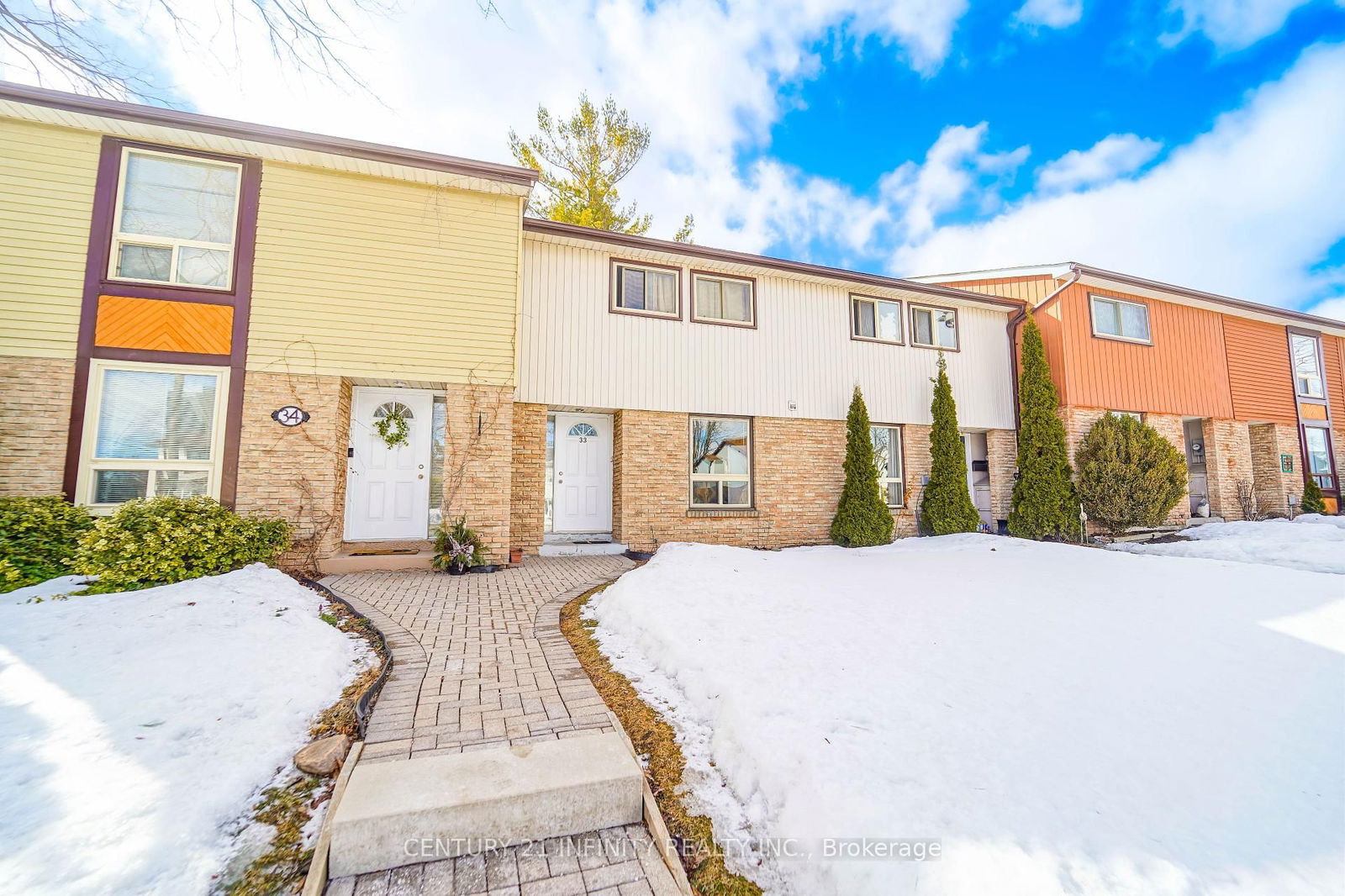 Townhouse for sale at 33-1400 Mary Street, Oshawa, Samac, L1G 7B6 - MLS: E12013774