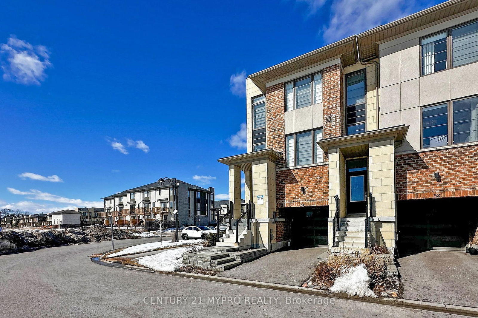 Townhouse for sale at 54 Shawfield Way, Whitby, Pringle Creek, L1R 0N8 - MLS: E12013818