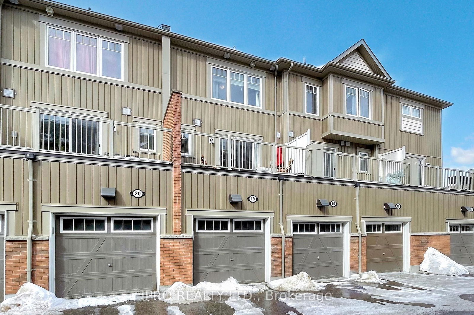 Townhouse for sale at 19-2500 Hill Rise Court, Oshawa, Windfields, L1L 0M6 - MLS: E12014545