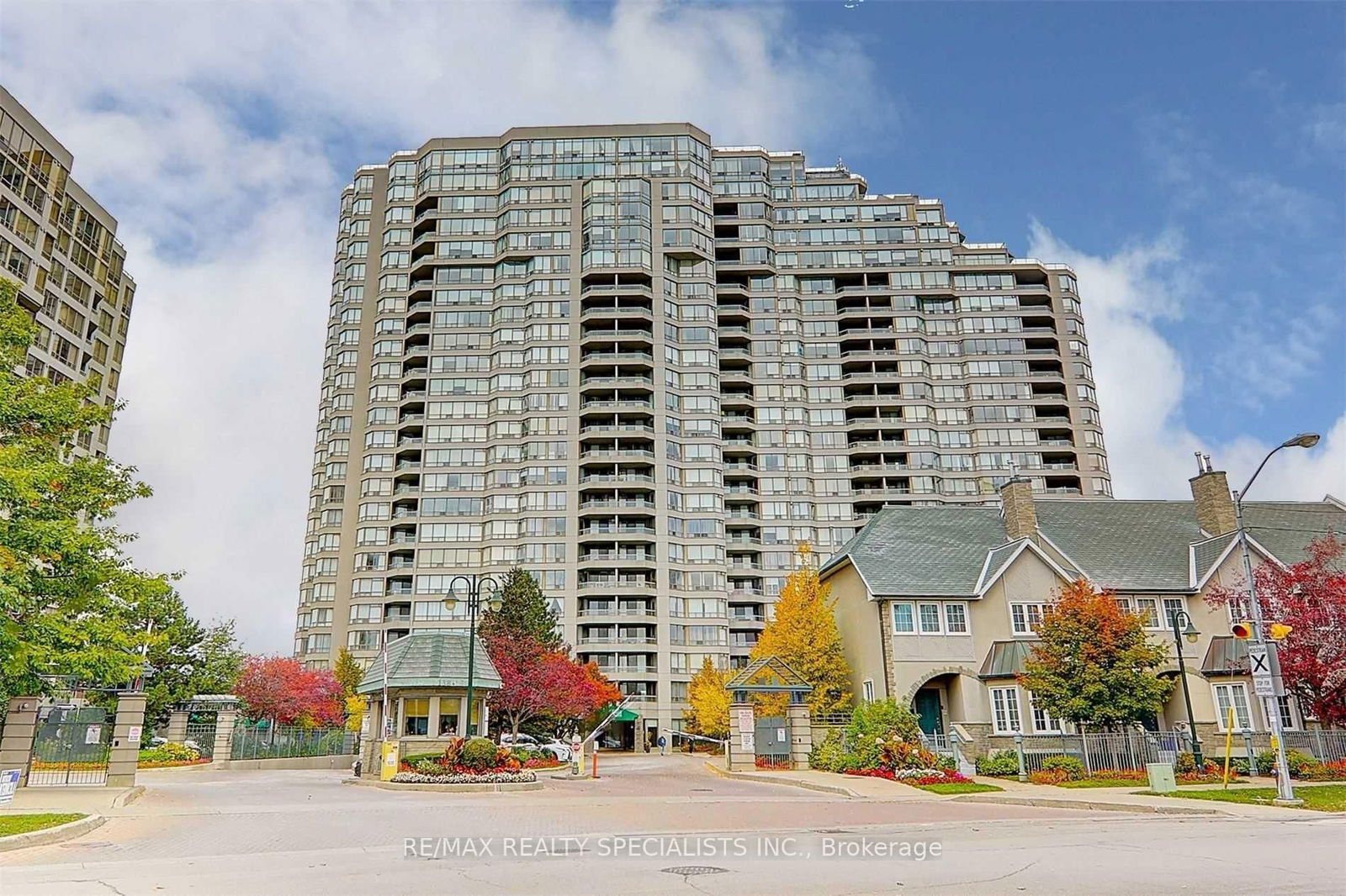 Condo for sale at 1203-168 Bonis Avenue, Toronto, Tam O'Shanter-Sullivan, M1T 3V6 - MLS: E12014658