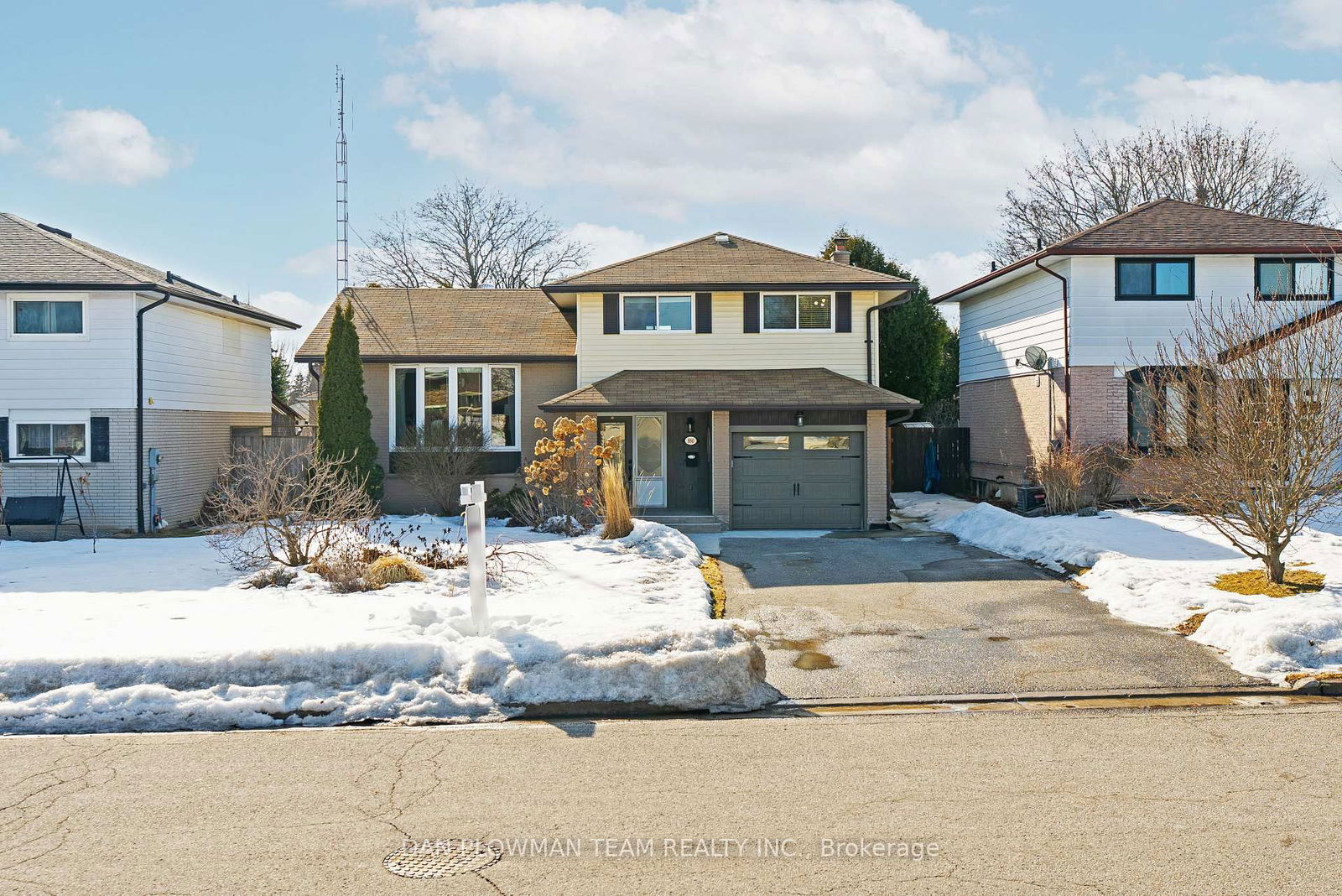 Detached House for sale at 880 Carnaby Crescent, Oshawa, Centennial, L1G 2Y8 - MLS: E12014801