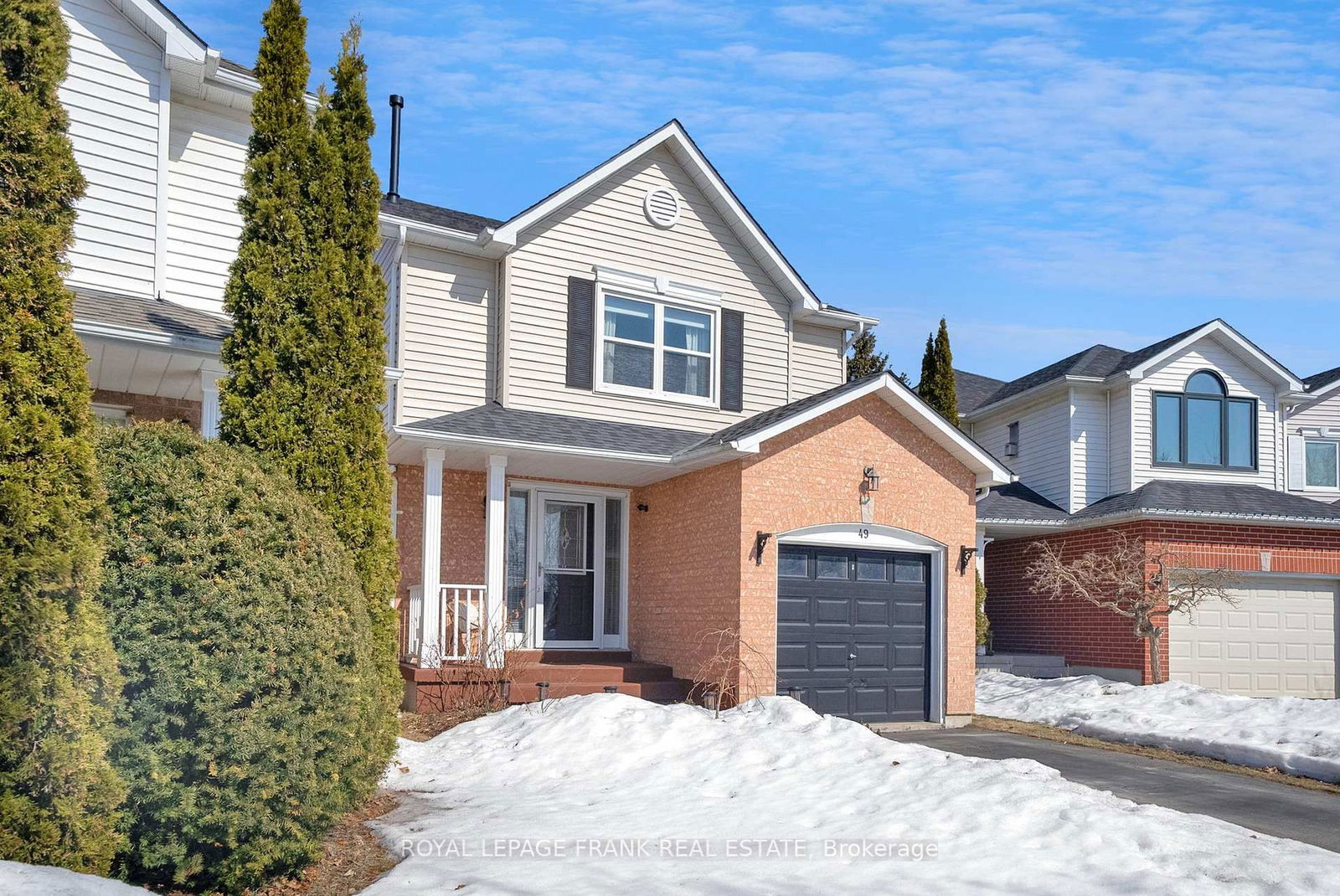 Detached House sold at 49 Hearthstone Crescent, Clarington, Courtice, L1E 2X8 - MLS: E12015044