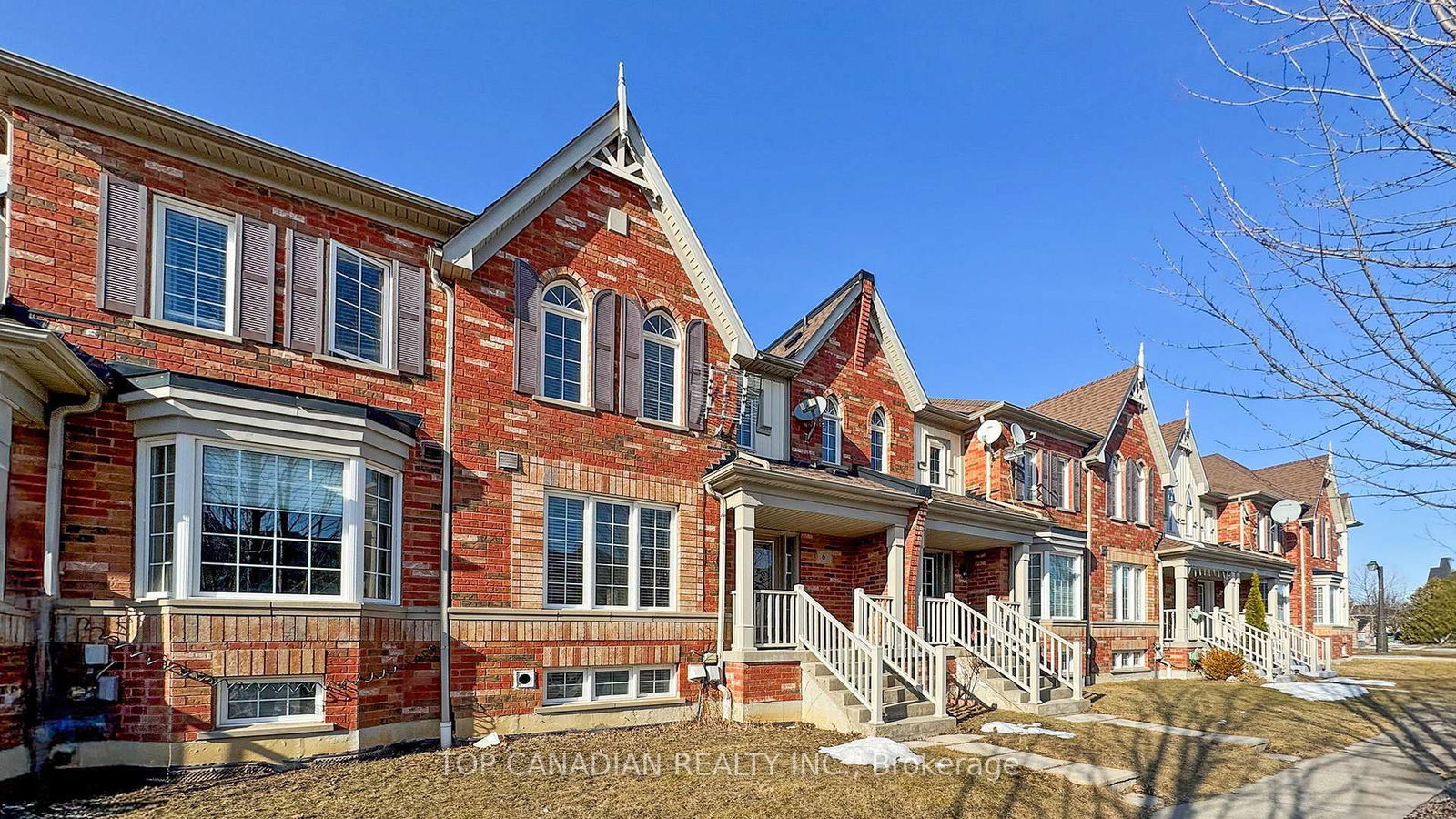 Townhouse sold at 6 Hinchcliff Gate, Ajax, Northeast Ajax, L1T 0A2 - MLS: E12015965