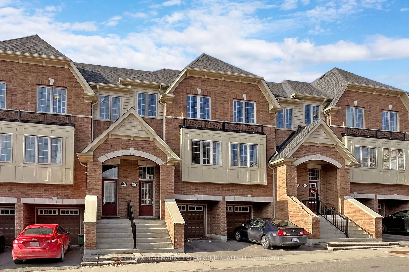 Townhouse sold at 2454 Bromus Path, Oshawa, Windfields, L1L 0K6 - MLS: E12016430