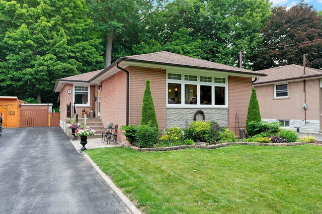 8 Neapolitan Drive