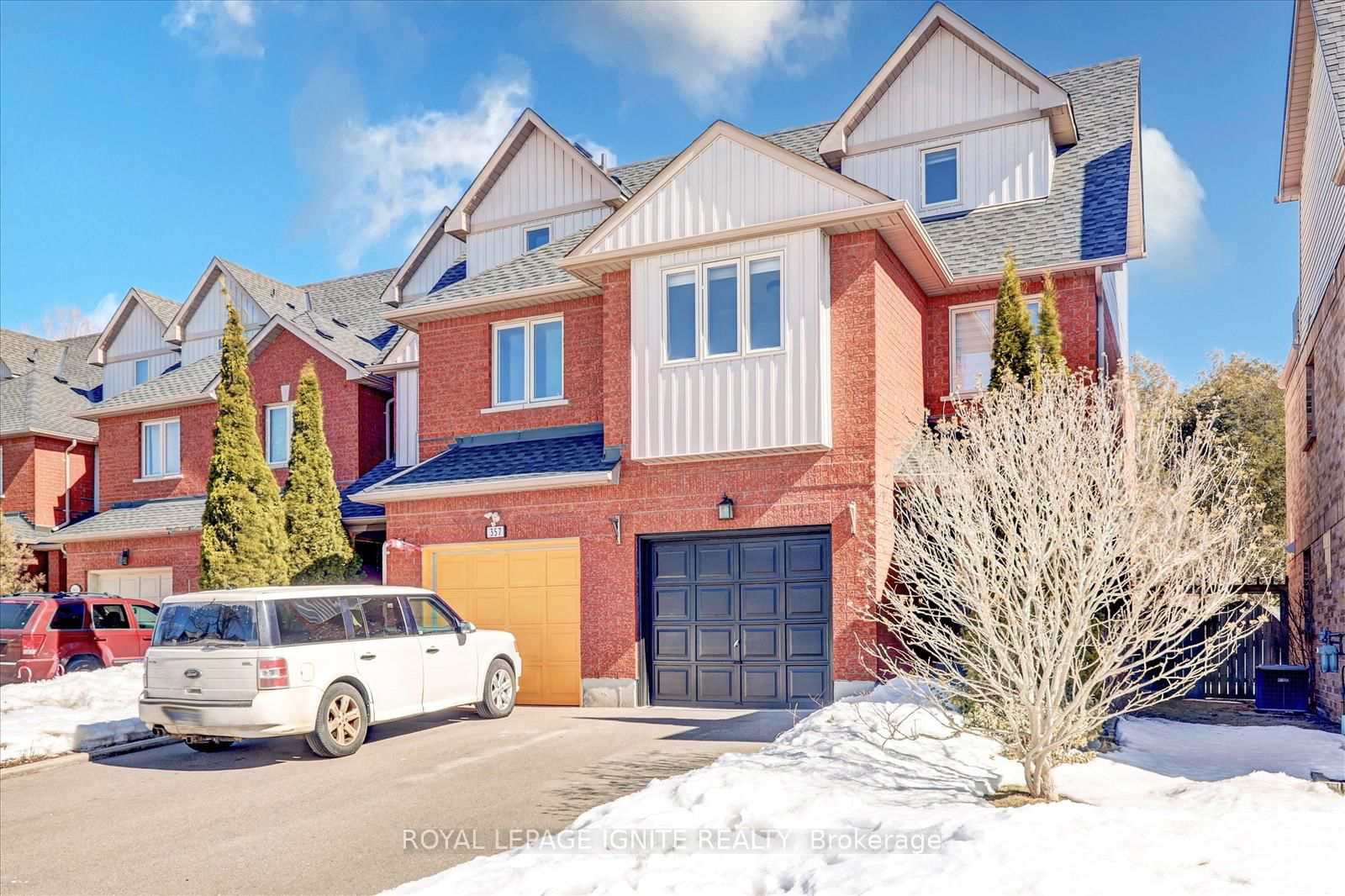 Townhouse leased at 355 Sparrow Circle, Pickering, Highbush, L1V 7E6 - MLS: E12017642