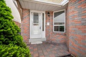 Detached House for sale at 37 Frontier Ptwy, Toronto, Malvern, M1B 4G6 - MLS: E12018448