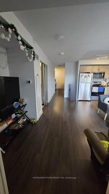 home for lease on 721-20 Meadowglen Place
