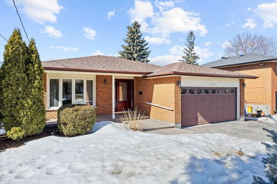 102 Applewood Cres, Whitby - Blue Grass Meadows image-0-4