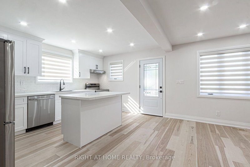 961 Victoria Park Ave, Toronto, M4B 2J4 | Image 3