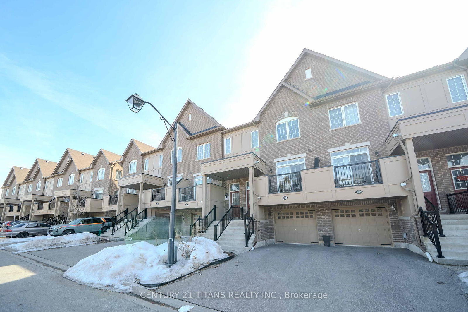 Townhouse for sale at 506 Rossland Road, Ajax, Northwest Ajax, L1T 0N5 - MLS: E12019417