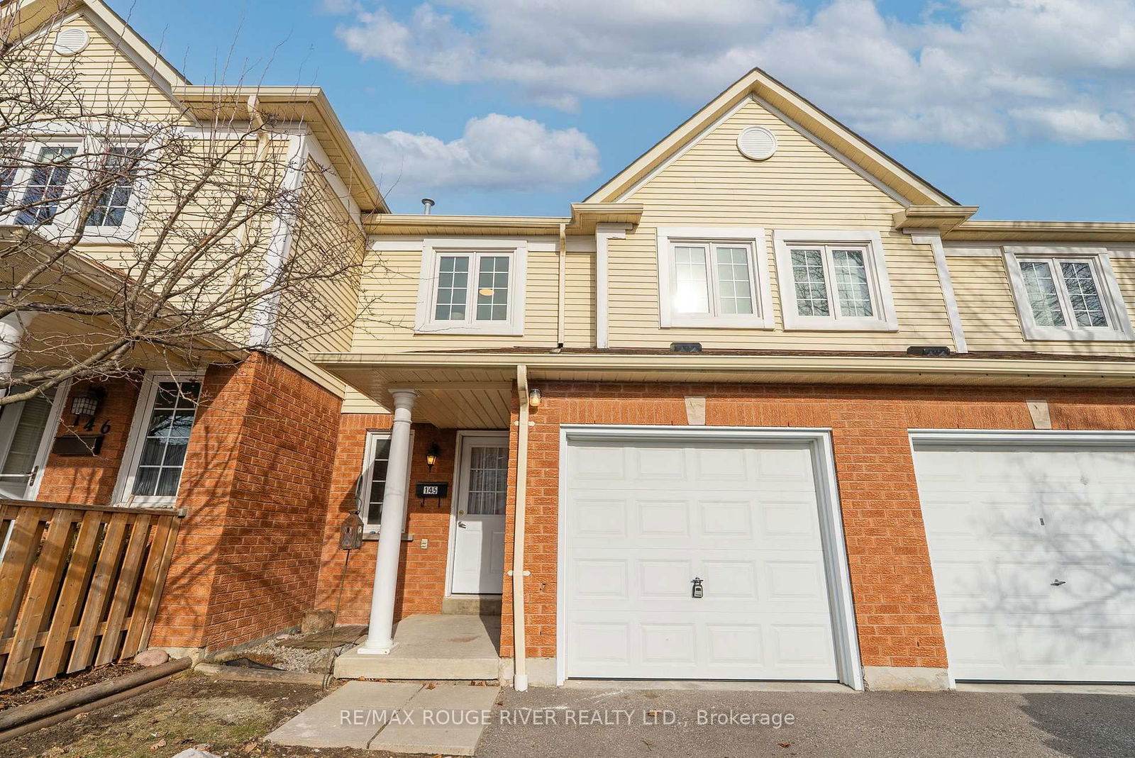 Townhouse for sale at 145-10 Bassett Boulevard, Whitby, Pringle Creek, L1N 9C3 - MLS: E12019625