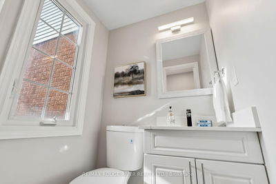 Unit 145 — 10 Bassett Blvd, Whitby - Pringle Creek image-0-2